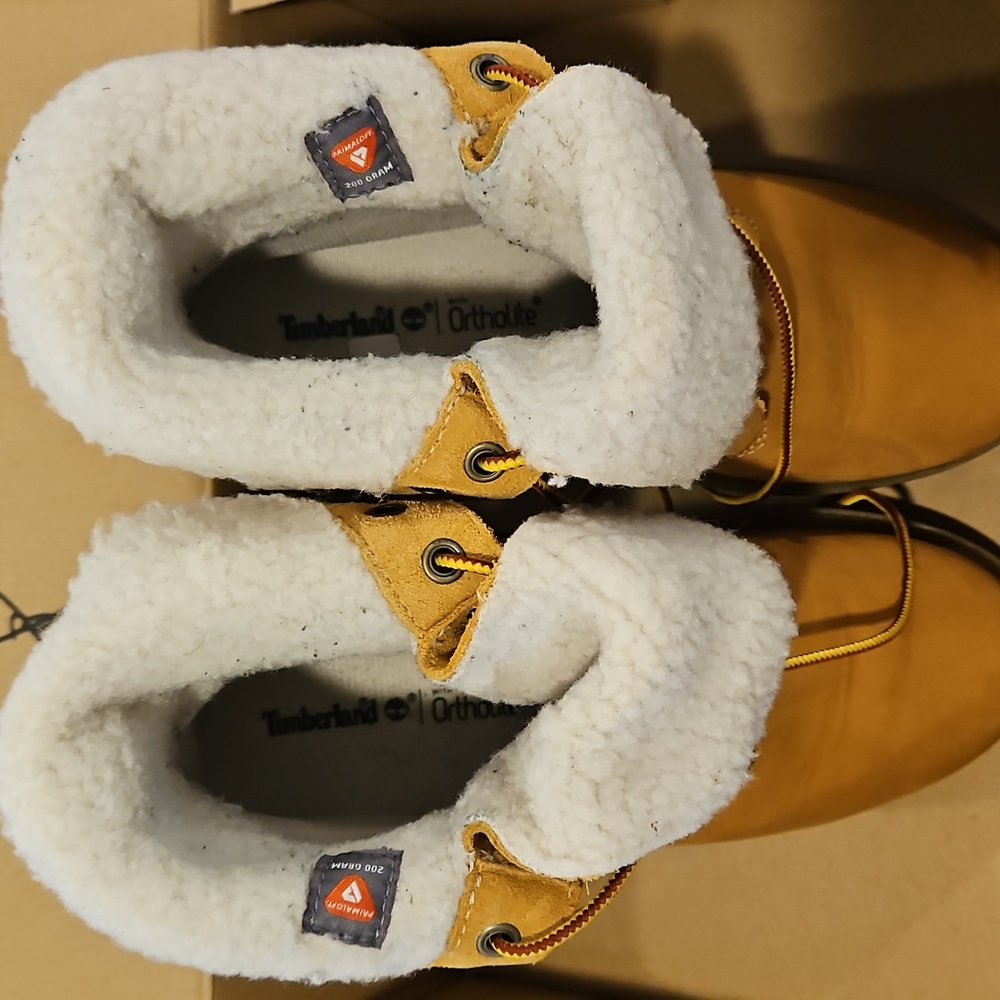 Timberland Wheat Boots - Picture 3 of 13